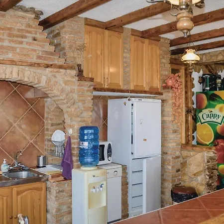 Nine-bedroom Holiday In Galata Varna