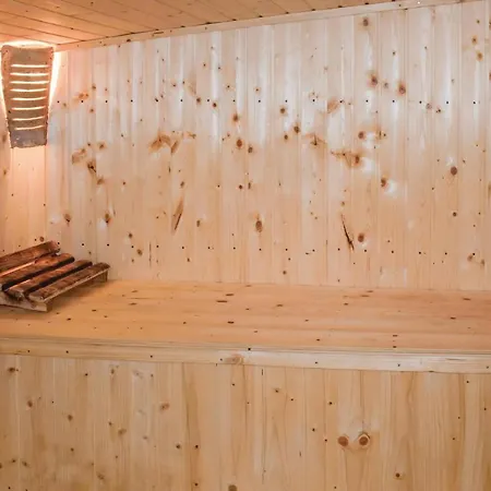 Nine-bedroom Holiday In Galata * Varna