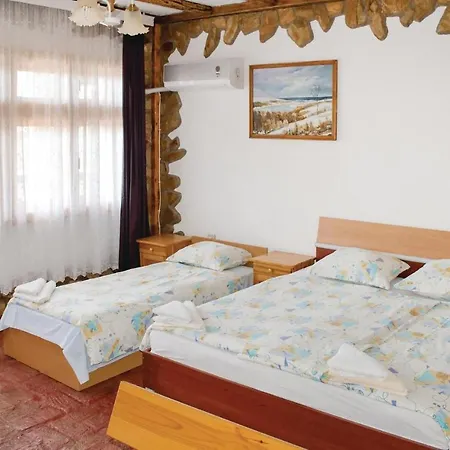 Nine-bedroom Holiday In Galata * Varna