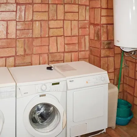 Nine-bedroom Holiday In Galata