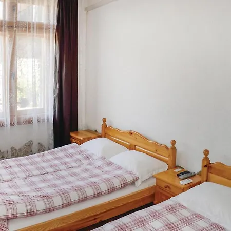 Nine-bedroom Holiday In Galata *
